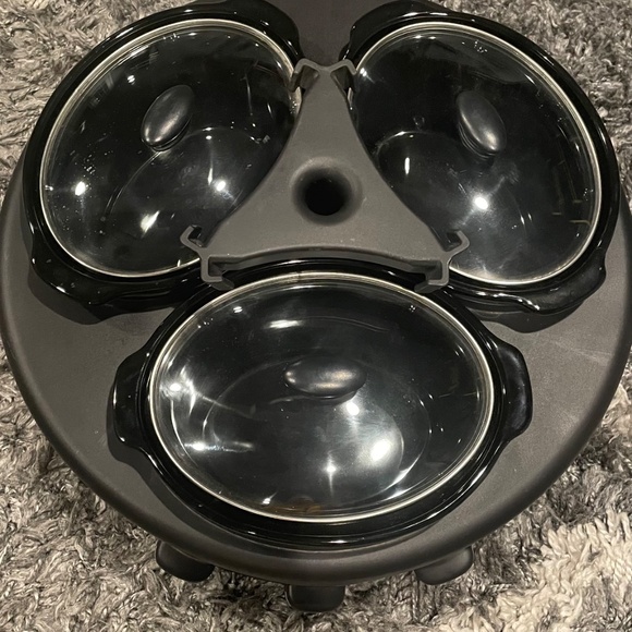 Farberware 104559 3-Crock Round Slow Cooker 1.5 Quart Stainless Steel - Picture 2 of 5